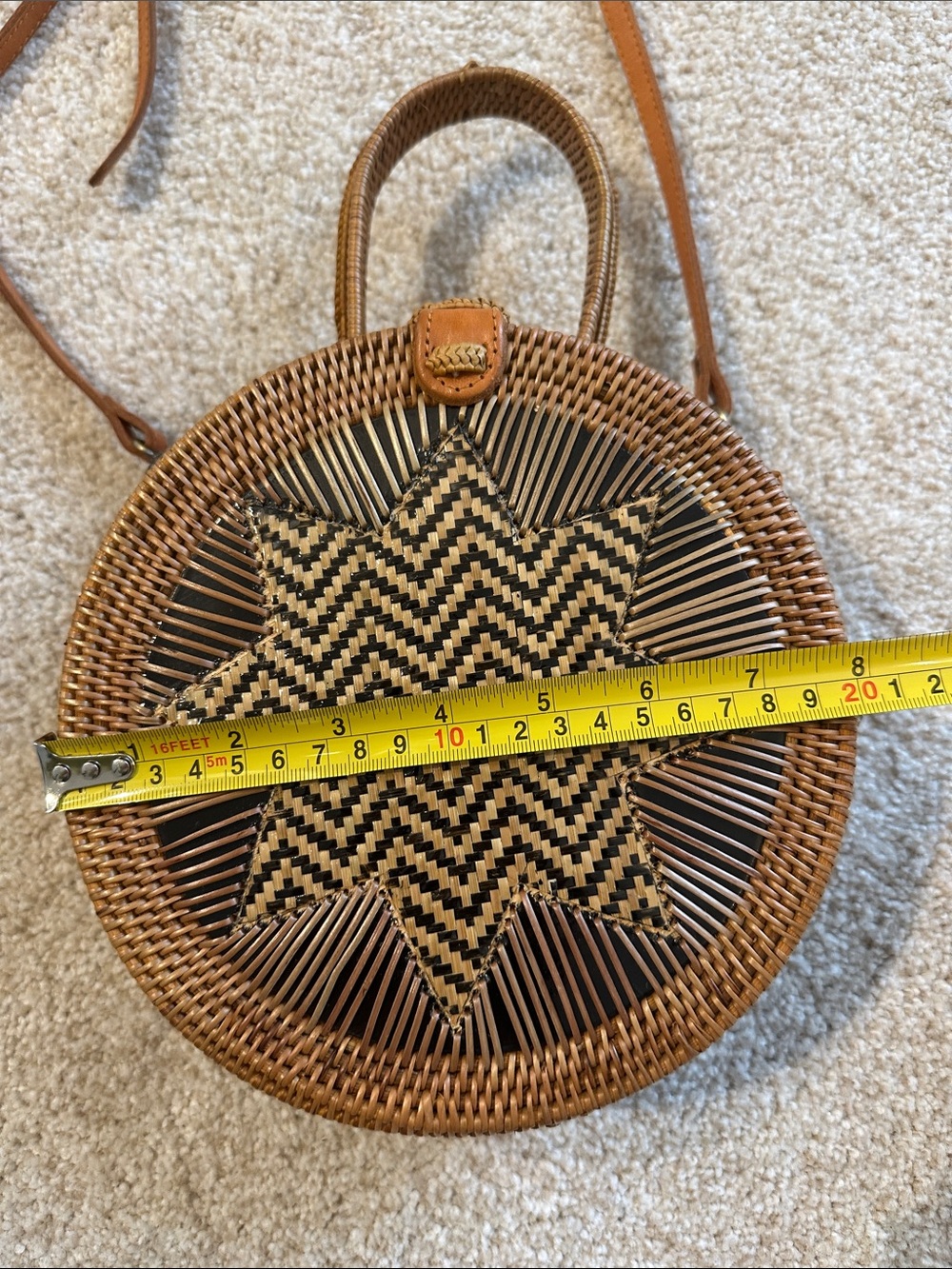 Handwoven round crossbody Bali bag/purse - Picture 13 of 13